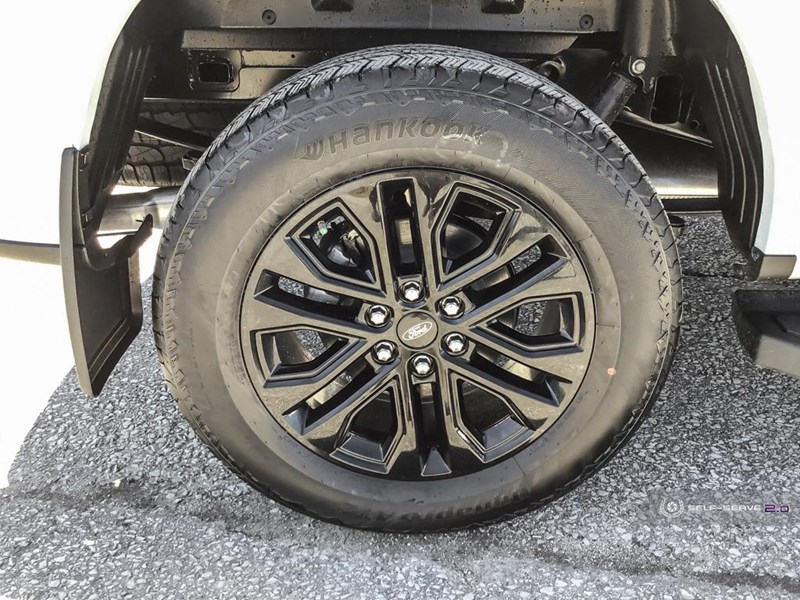 2025 FORD F-150 LARIAT 4WD SUPERCREW 5.5' BOX