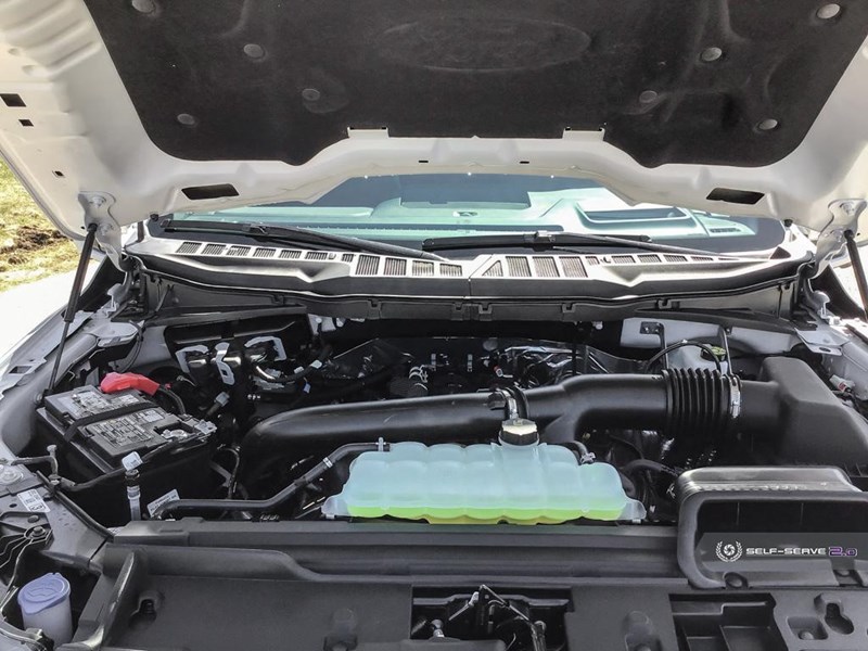 2025 FORD F-150 LARIAT 4WD SUPERCREW 5.5' BOX