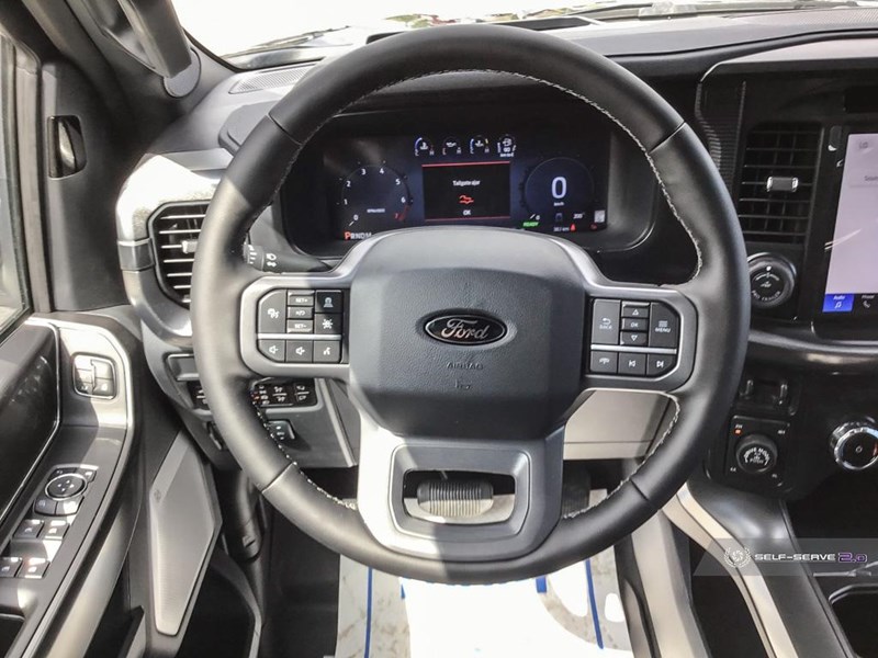 2025 FORD F-150 LARIAT 4WD SUPERCREW 5.5' BOX