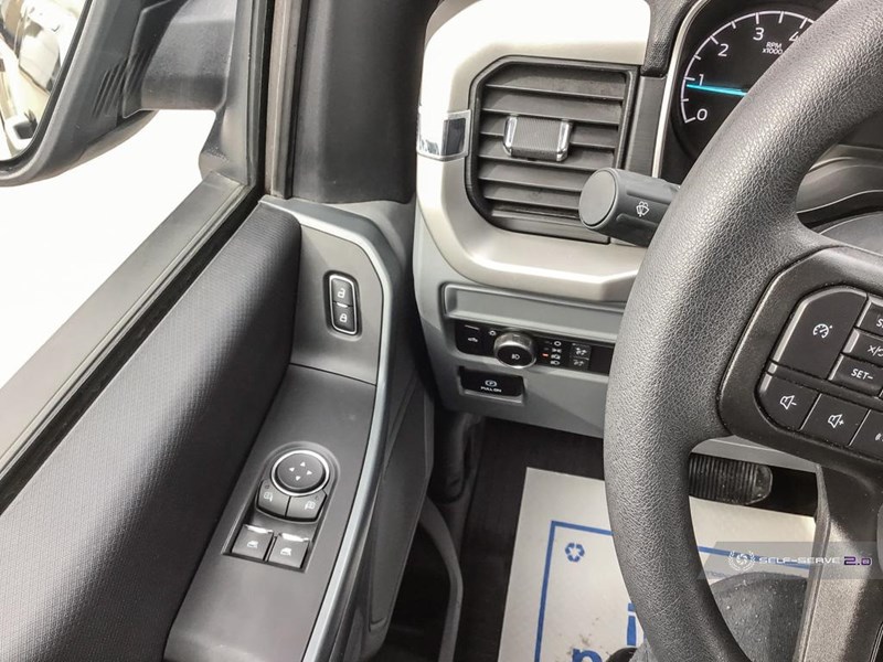 2022 FORD F-150 XLT 2WD REG CAB 6.5' BOX