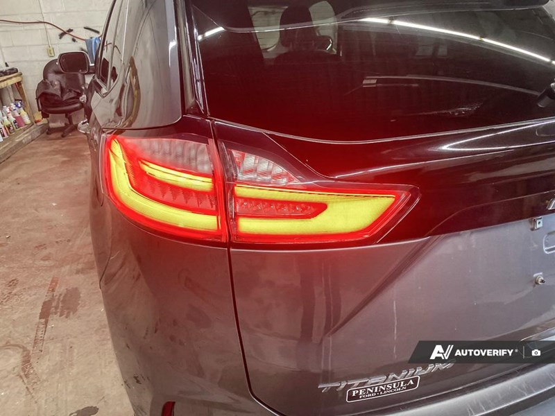 2022 FORD EDGE TITANIUM AWD