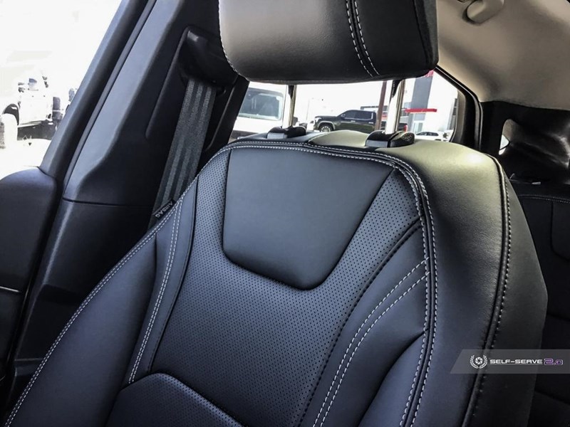 2025 FORD MUSTANG MACH-E PREMIUM AWD