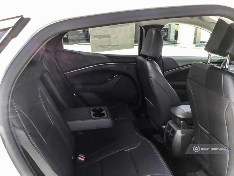 2025 FORD MUSTANG MACH-E PREMIUM AWD