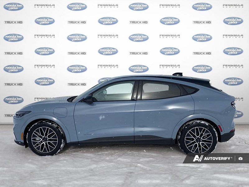 2025 Ford Mustang Mach-E Premium AWD