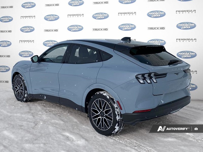 2025 Ford Mustang Mach-E Premium AWD