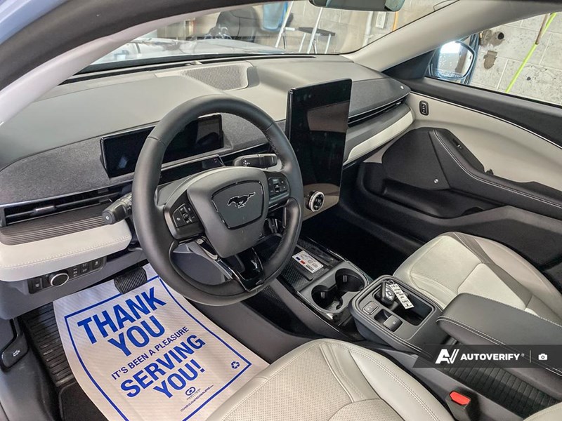 2025 Ford Mustang Mach-E Premium AWD