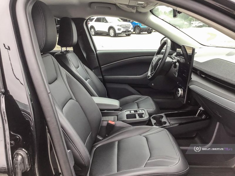 2025 FORD MUSTANG MACH-E PREMIUM AWD