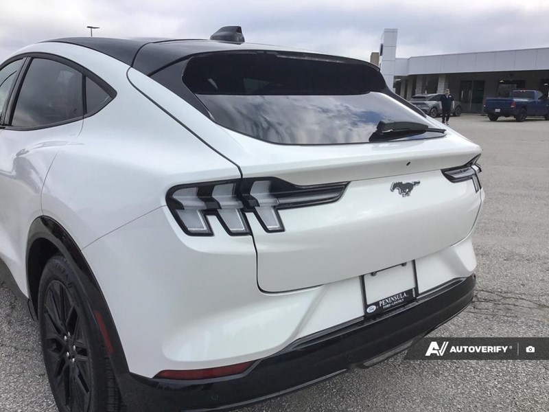 2025 Ford Mustang Mach-E Premium AWD
