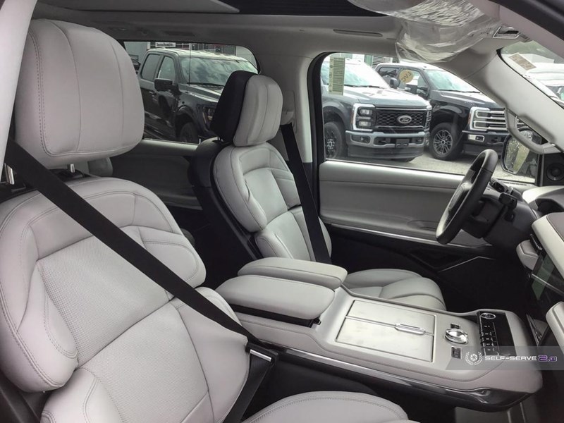 2025 LINCOLN NAVIGATOR RESERVE 4X4