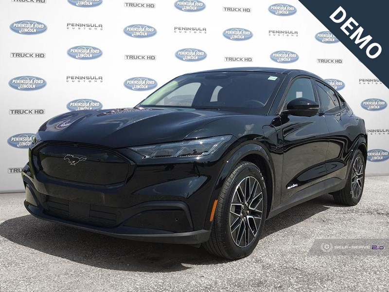 2025 Ford Mustang Mach-E Premium AWD