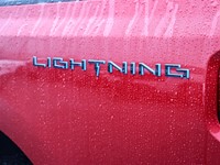 2023 Ford F-150 Lightning LARIAT 4WD SuperCrew 5.5' Box