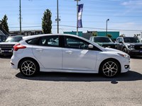 2017 FORD FOCUS 5DR HB SE