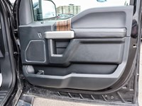 2019 FORD F-150 LARIAT 4WD SUPERCREW 5.5' BOX