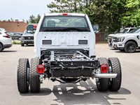 2026 Ford Super Duty F-550 Drw XL 4WD Reg Cab 145