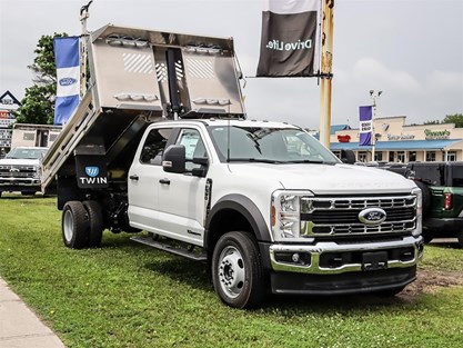 2025 FORD SUPER DUTY F-550 DRW XL 4WD CREW CAB 179" WB 60" CA
