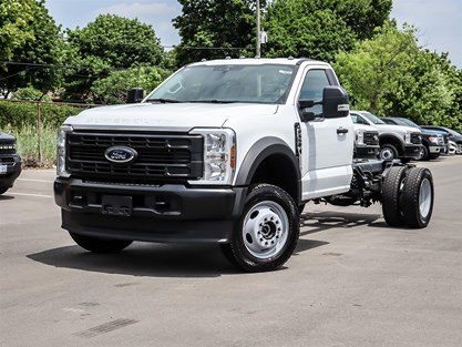 2026 Ford Super Duty F-550 Drw XL 4WD Reg Cab 145" Wb 60" Ca