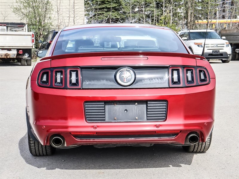2014 Ford Mustang 2dr Cpe V6