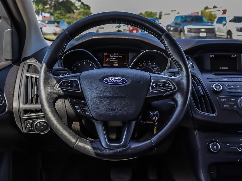 2017 FORD FOCUS 5DR HB SE