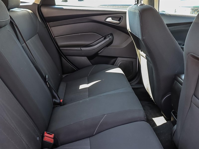 2017 FORD FOCUS 5DR HB SE