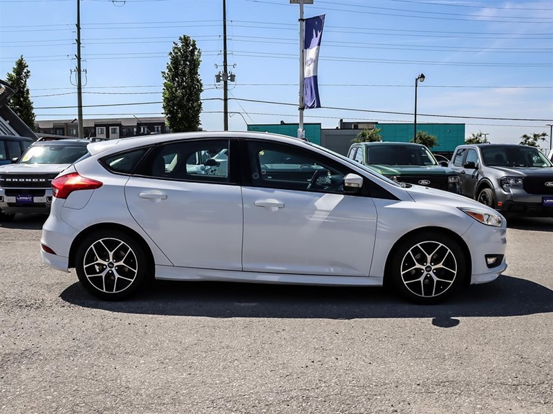 2017 FORD FOCUS 5DR HB SE