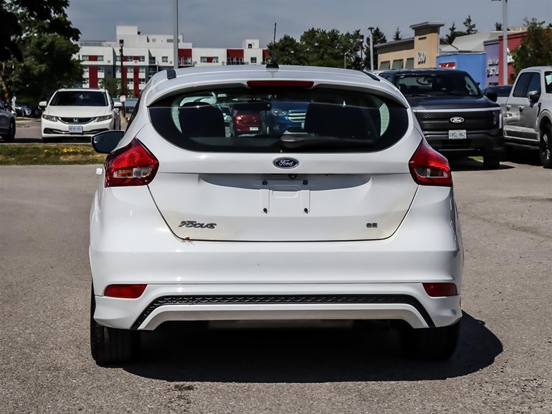 2017 FORD FOCUS 5DR HB SE