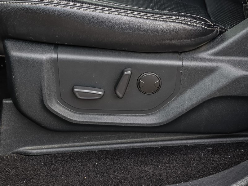 2019 FORD F-150 LARIAT 4WD SUPERCREW 5.5' BOX