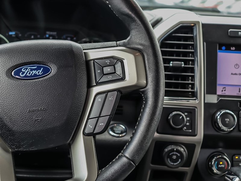 2019 FORD F-150 LARIAT 4WD SUPERCREW 5.5' BOX