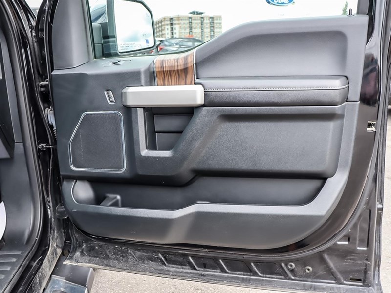 2019 FORD F-150 LARIAT 4WD SUPERCREW 5.5' BOX