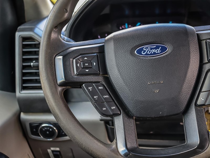 2019 FORD F-450 XL 4WD CREW CAB 8' BOX