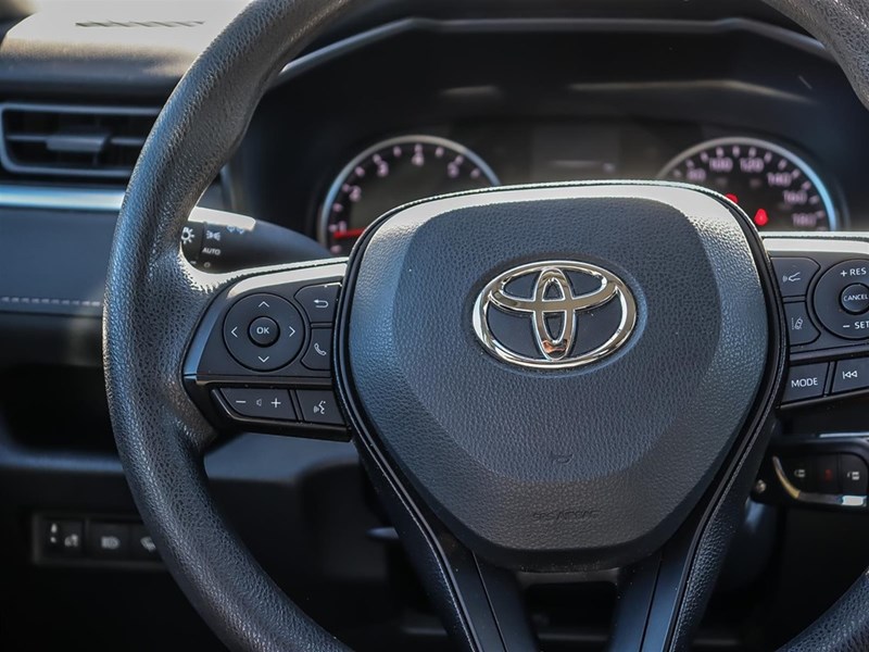 2020 Toyota Rav4 LE FWD