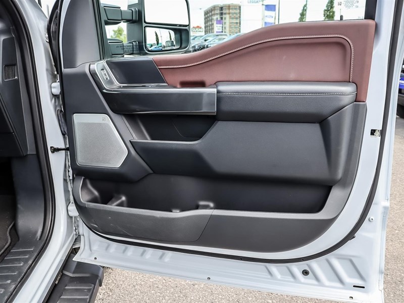2022 FORD F-150 LARIAT 4WD SUPERCREW 6.5' BOX