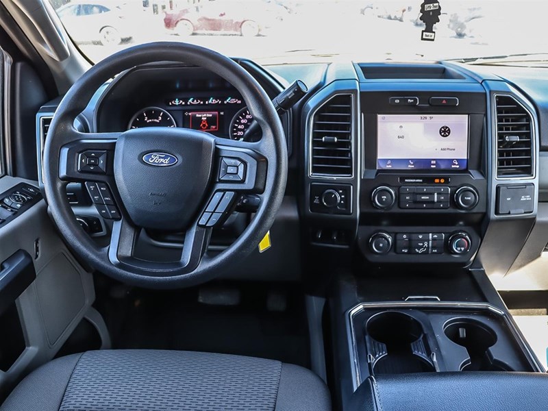 2022 FORD F-250 XLT 4WD| DIESEL | PREMIUM PKG | NEW TIRES + BRAKES