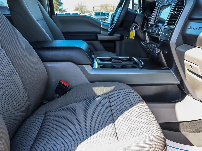 2022 FORD F-250 XLT 4WD| DIESEL | PREMIUM PKG | NEW TIRES + BRAKES
