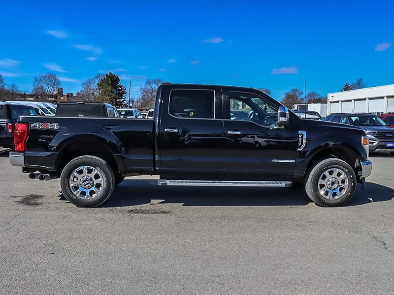 2022 FORD F-250 XLT 4WD| DIESEL | PREMIUM PKG | NEW TIRES + BRAKES
