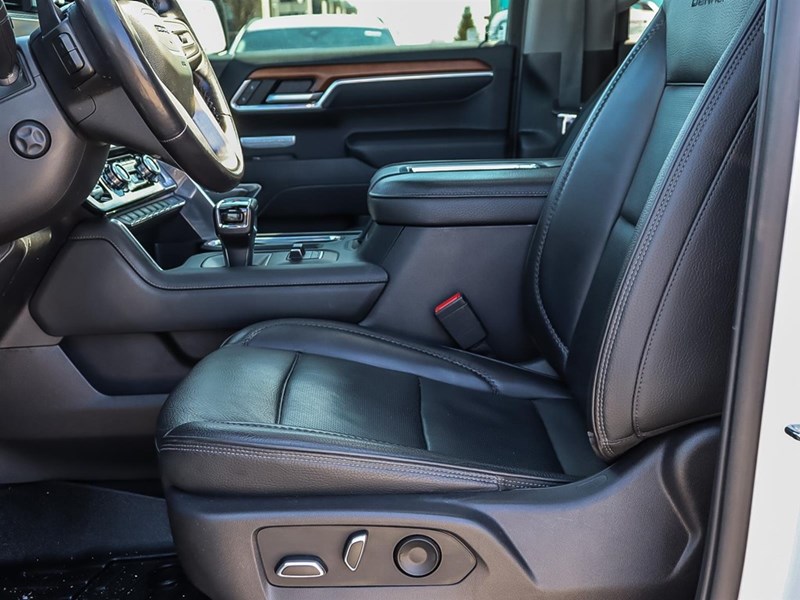 2022 GMC SIERRA 1500 4WD CREW CAB | LEATHER | MOONROOF| NEW TIRES