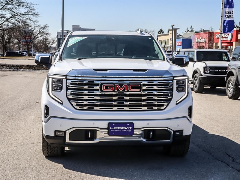 2022 GMC SIERRA 1500 4WD CREW CAB | LEATHER | MOONROOF| NEW TIRES