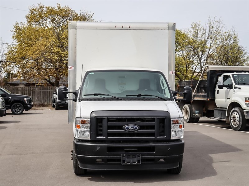 2023 Ford E-Series Cutaway E-450 Drw 158