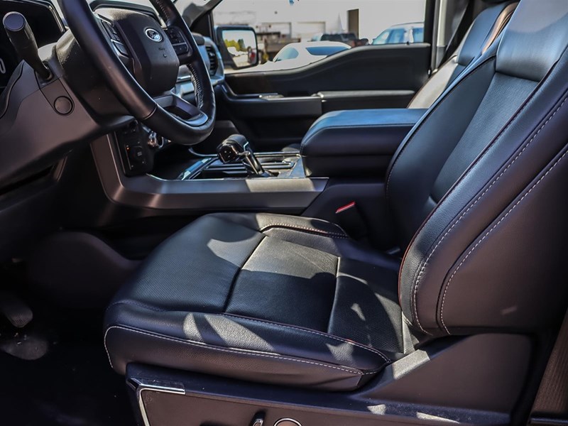 2023 FORD F-150 LARIAT 4X4 | CREW | 5.5' BOX | ROOF | 20