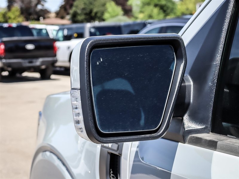 2023 FORD F-150 LARIAT 4WD SUPERCREW 5.5' BOX