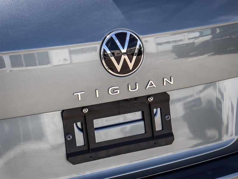 2023 Volkswagen Tiguan Comfortline R-Line Black Edition 4Motion
