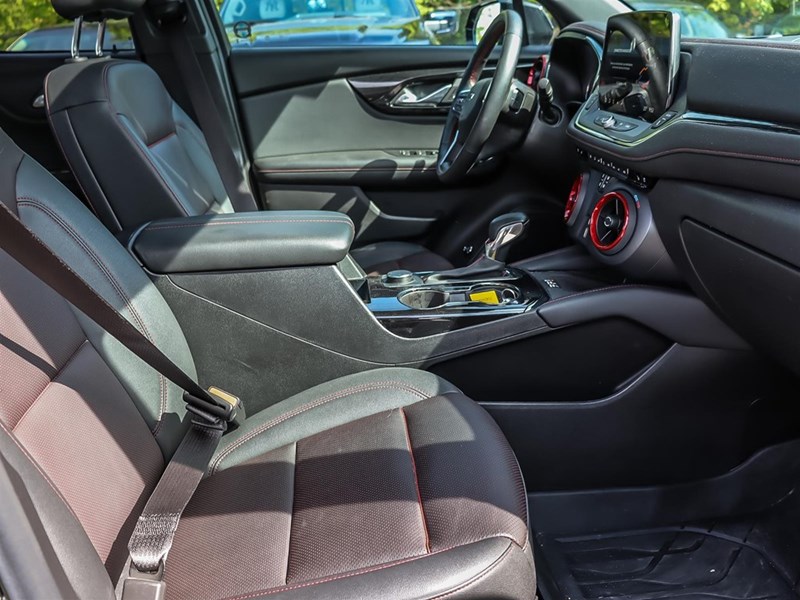 2024 CHEVROLET BLAZER AWD 4DR RS |LTHR SEATS | ROOF | CARPLAY |