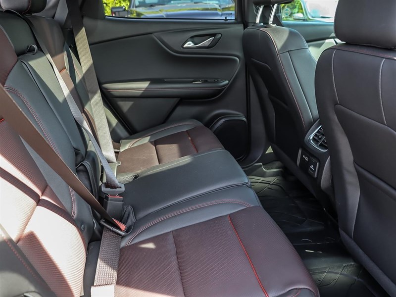 2024 CHEVROLET BLAZER AWD 4DR RS |LTHR SEATS | ROOF | CARPLAY |