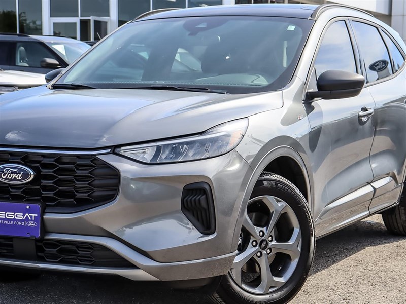 2024 FORD ESCAPE ST-LINE AWD | LOW KM | MOONROOF | TECH PKG