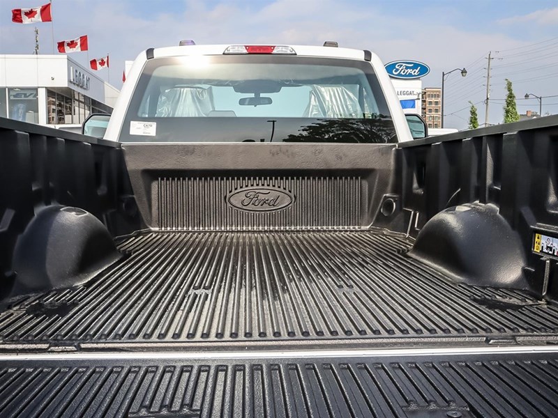 2024 FORD F-250 XL 2WD REG CAB 8' BOX