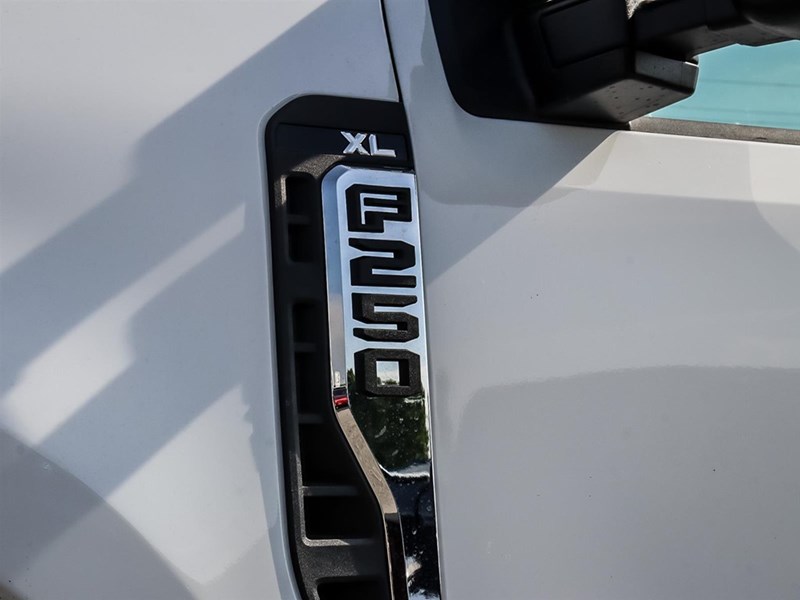 2024 FORD F-250 XL 2WD REG CAB 8' BOX