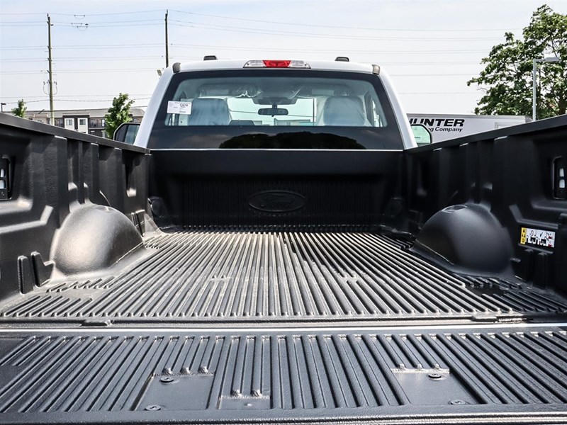 2024 FORD F-250 XL 2WD REG CAB 8' BOX