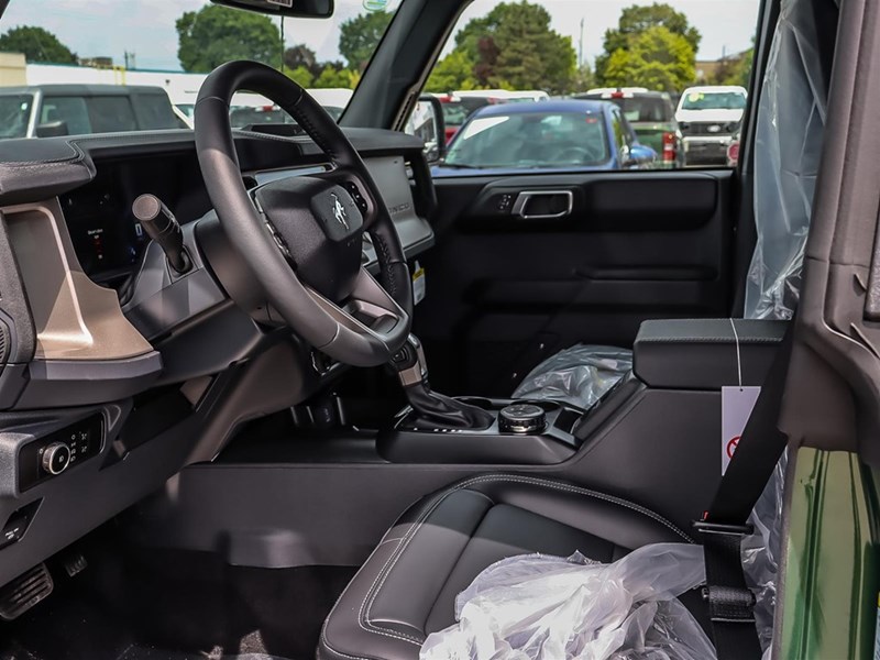 2025 FORD BRONCO OUTER BANKS 4 DOOR 4X4