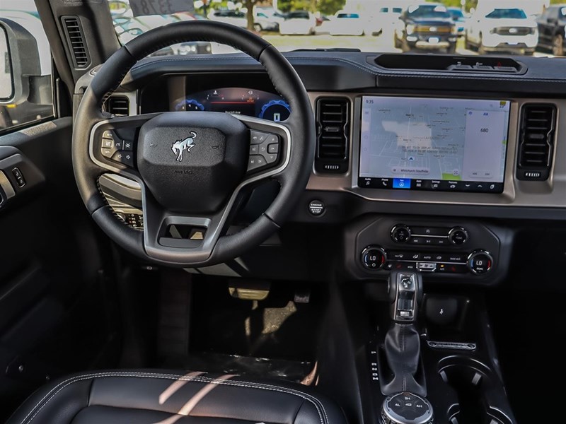 2025 FORD BRONCO OUTER BANKS 4 DOOR 4X4