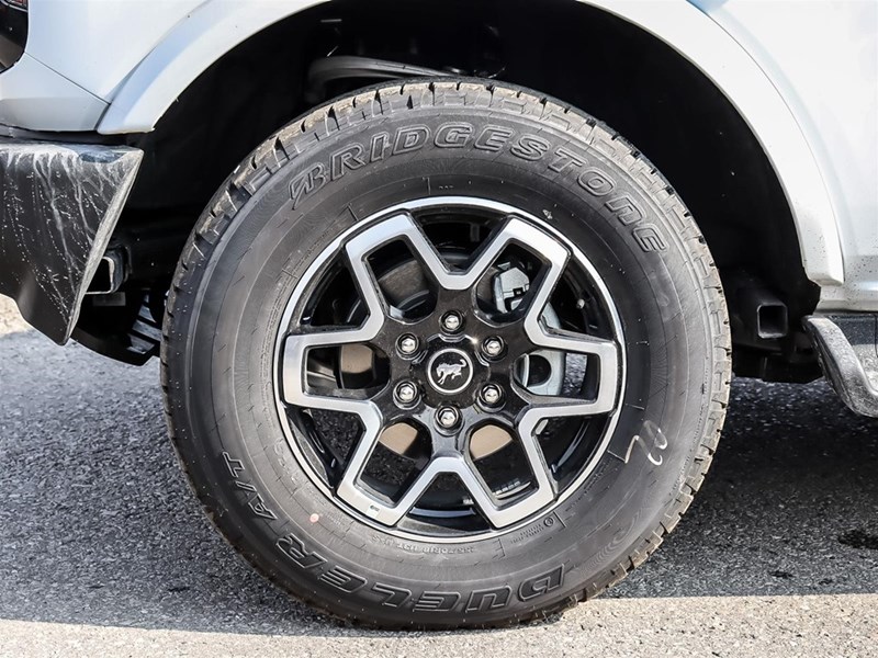 2025 FORD BRONCO OUTER BANKS 4 DOOR 4X4
