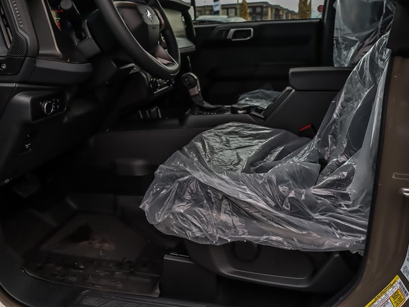 2025 FORD BRONCO BASE 4 DOOR 4X4